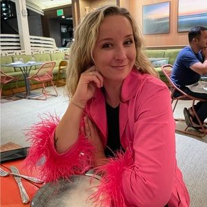 Meet your Posher, Lindsey